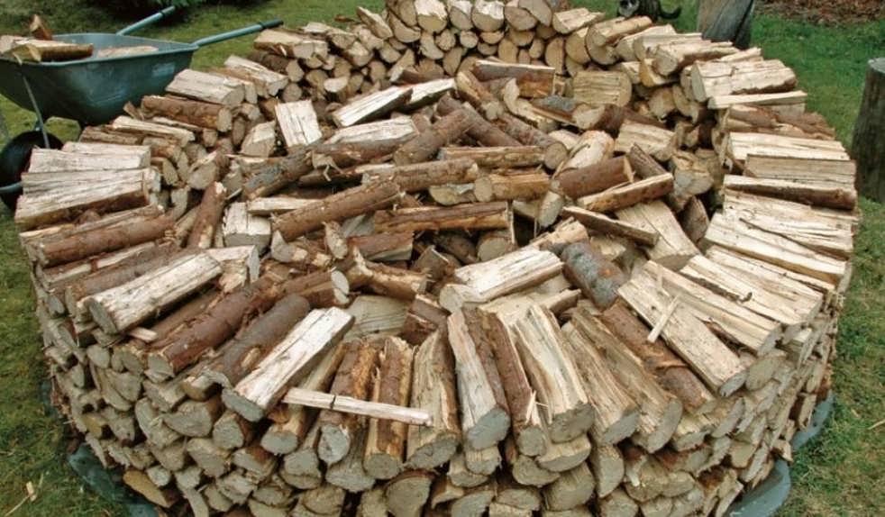 Хранение дров: удобство, безопасность и эстетика