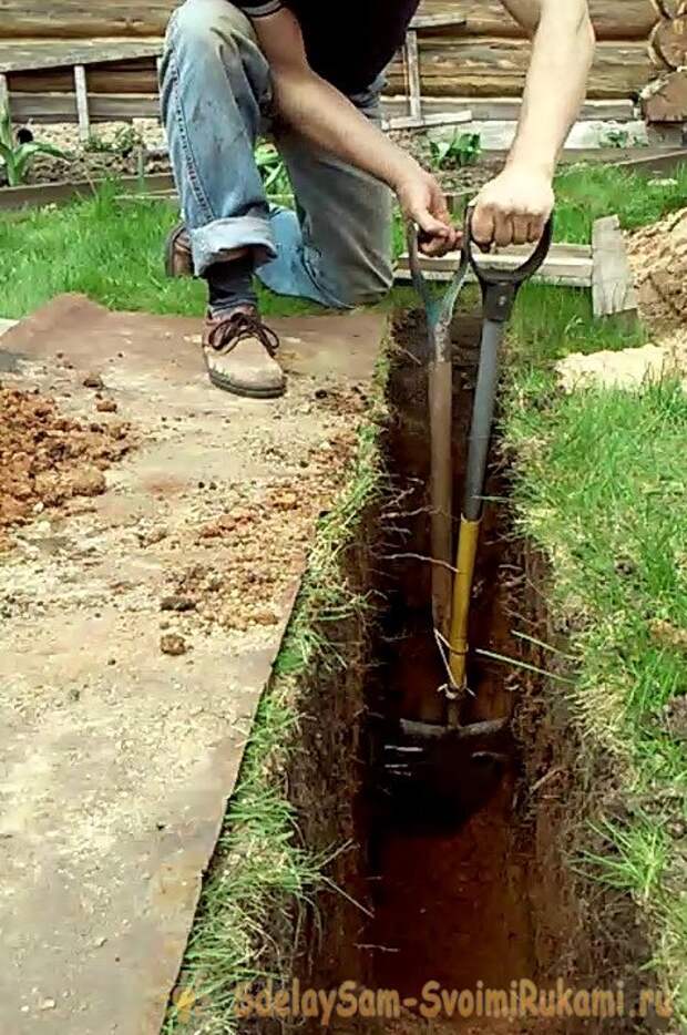 Как проложить кабель под землей