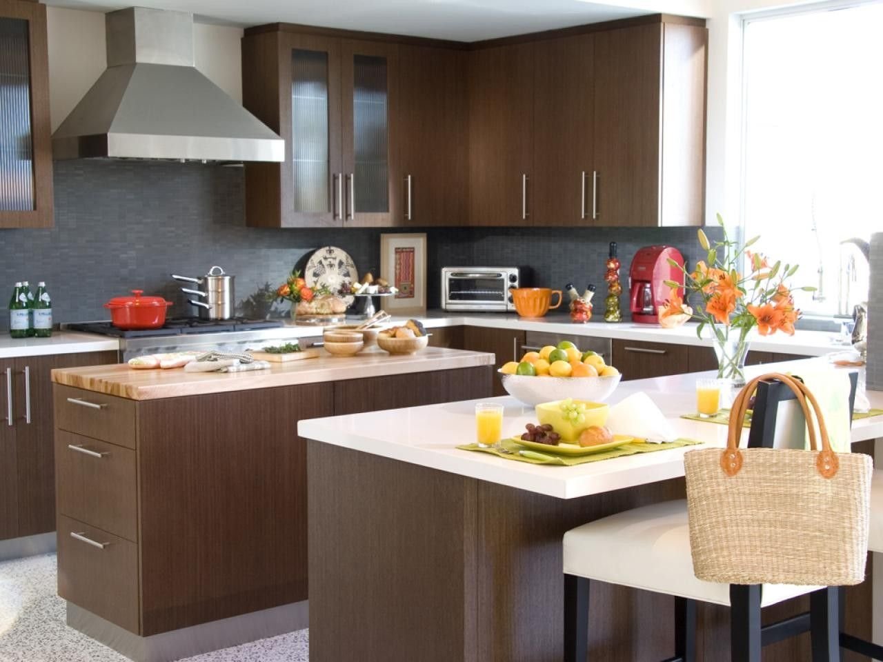 Красивые интерьеры кухонь в бежево-коричневых тонах (+40 фото)