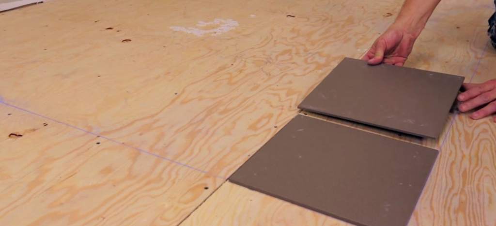 Как положить плитку на деревянный пол: можно ли положить плитку на деревянный пол и как правильно