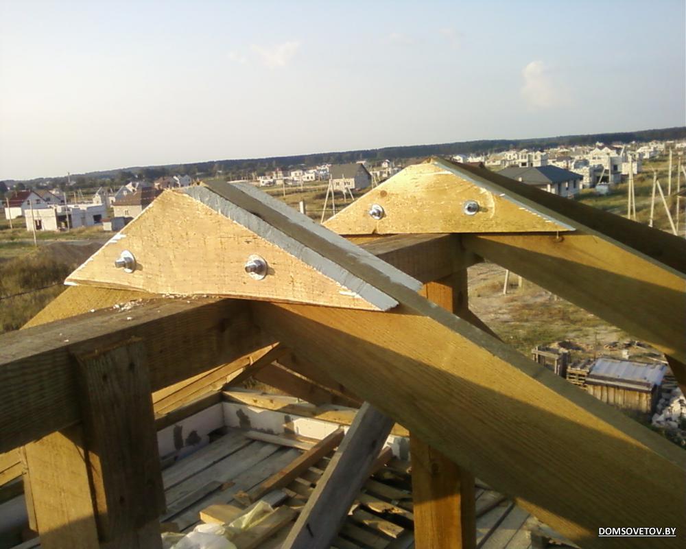 Какой крепеж подойдет для монтажа стропил и крепления деревянных балок дома?