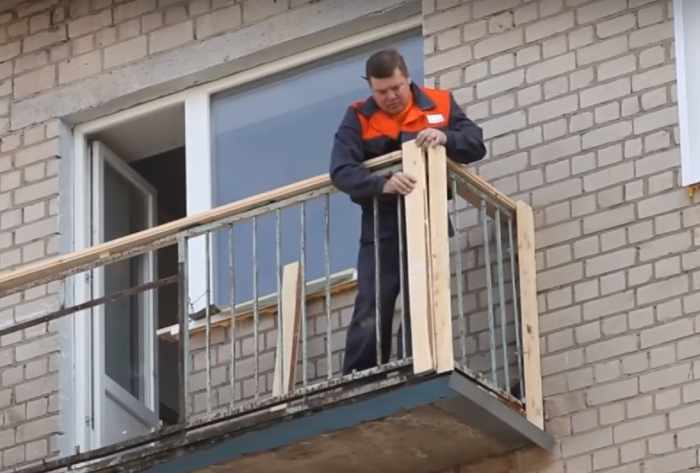 Отделка балкона снаружи своими руками: чем лучше обшить балкон