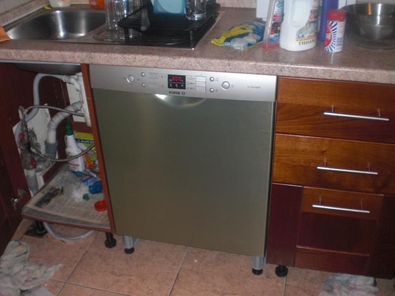 Как установить посудомоечную машину в готовую кухню