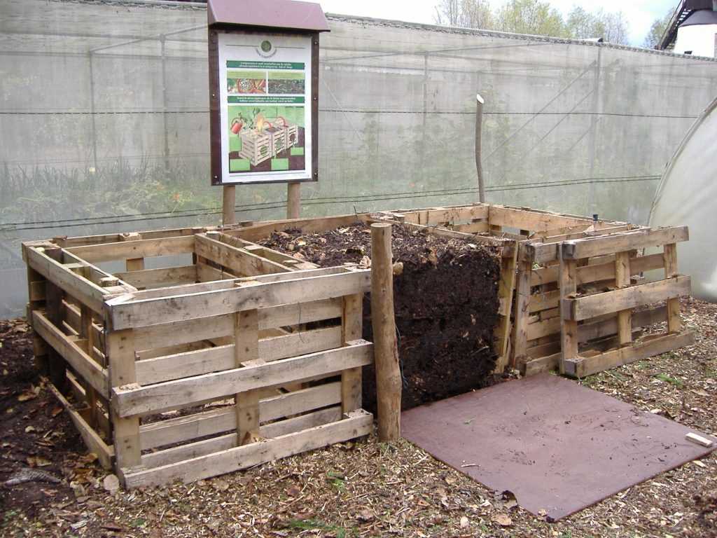 Как сделать компостную яму на даче своими руками: 4 различных подхода к получению полезного удобрения из органических отходов, засоряющих участок, которые легко реализовать любому огороднику