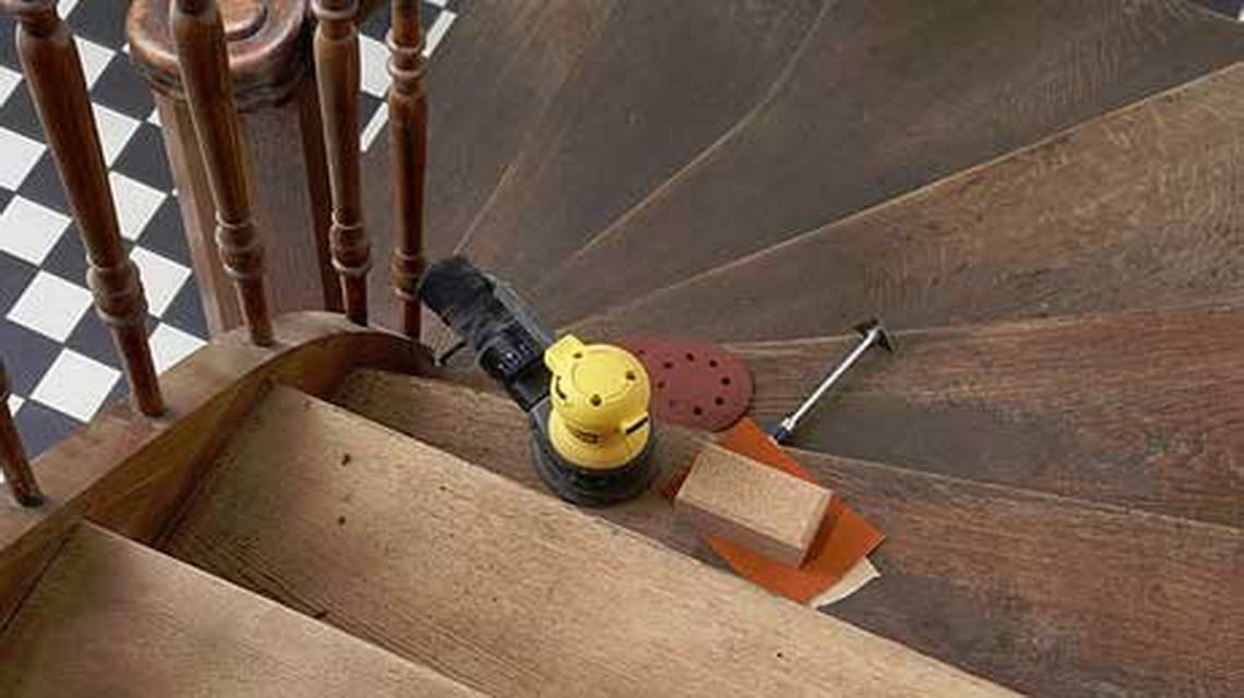 Как устранить назойливый скрип деревянной лестницы